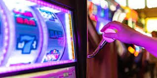 Filipino players enjoying phlbest apk sports and casino games on mobile